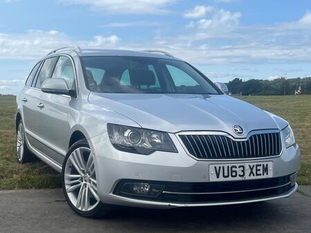 SKODA SUPERB 2.0 TDI Elegance DSG 4WD Euro 5 (s/s) 5dr